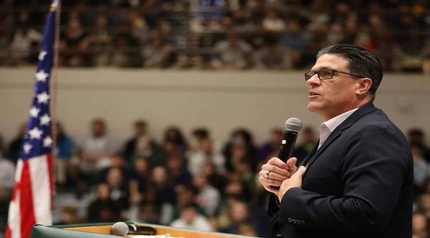 Louisiana Public School Principal Steps on First Amendment Landmine, Needs to Watch 'Footloose'